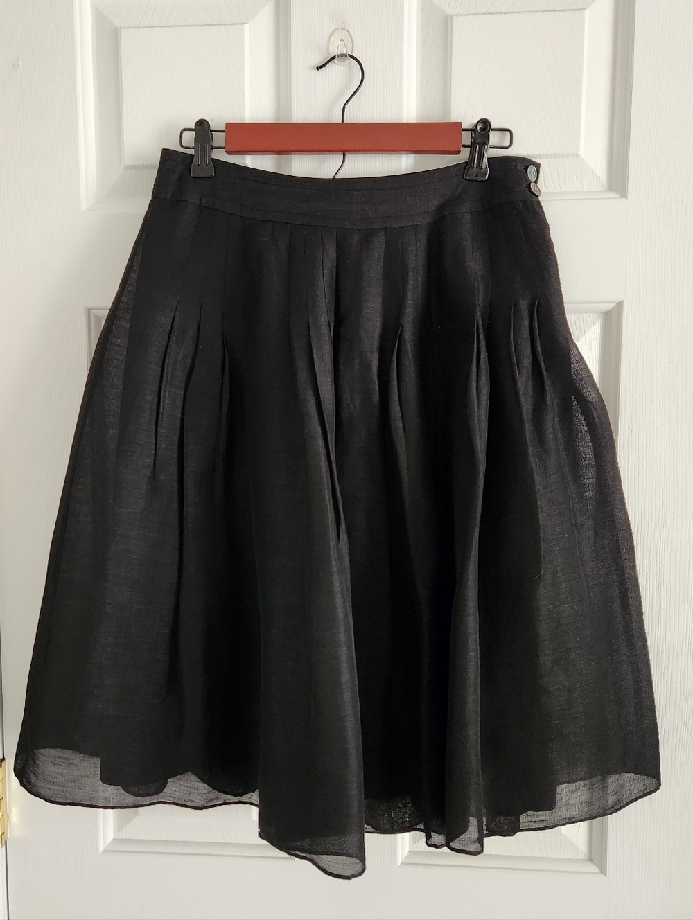 Banana Republic Black Pleated A-Line Linen/Silk Skirt
